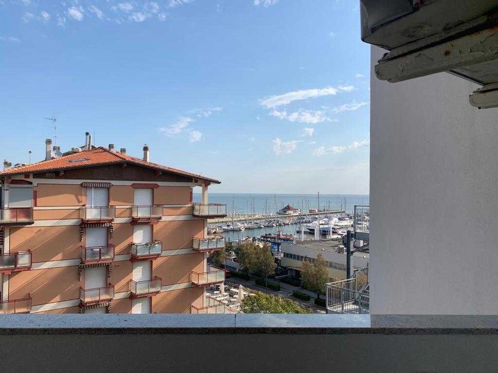 Hotel Bristol - Koolibry Hotels Cervia Bagian luar foto