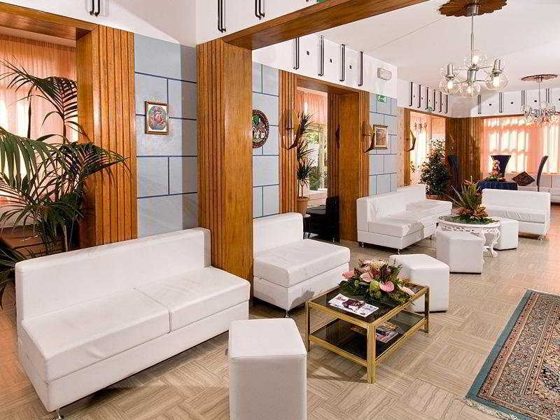 Hotel Bristol - Koolibry Hotels Cervia Bagian luar foto